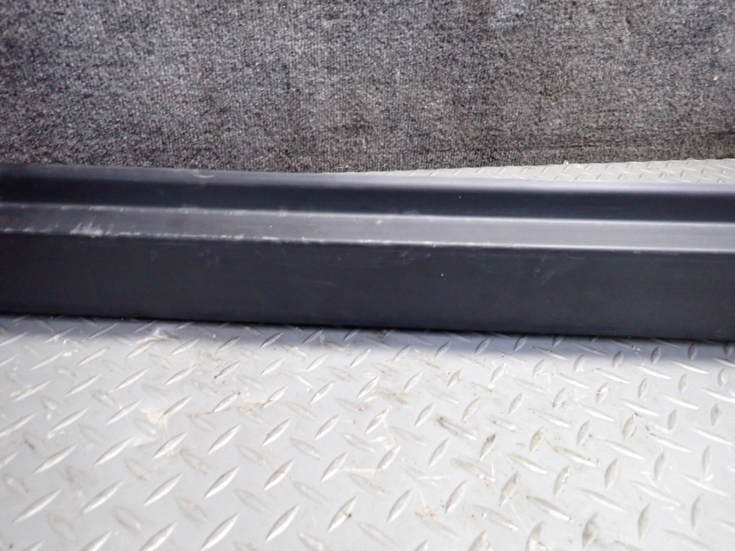 99-01 Toyota Crown JZS175 Set of 4 Left & Right Side Skirt Rocker Panel OEM