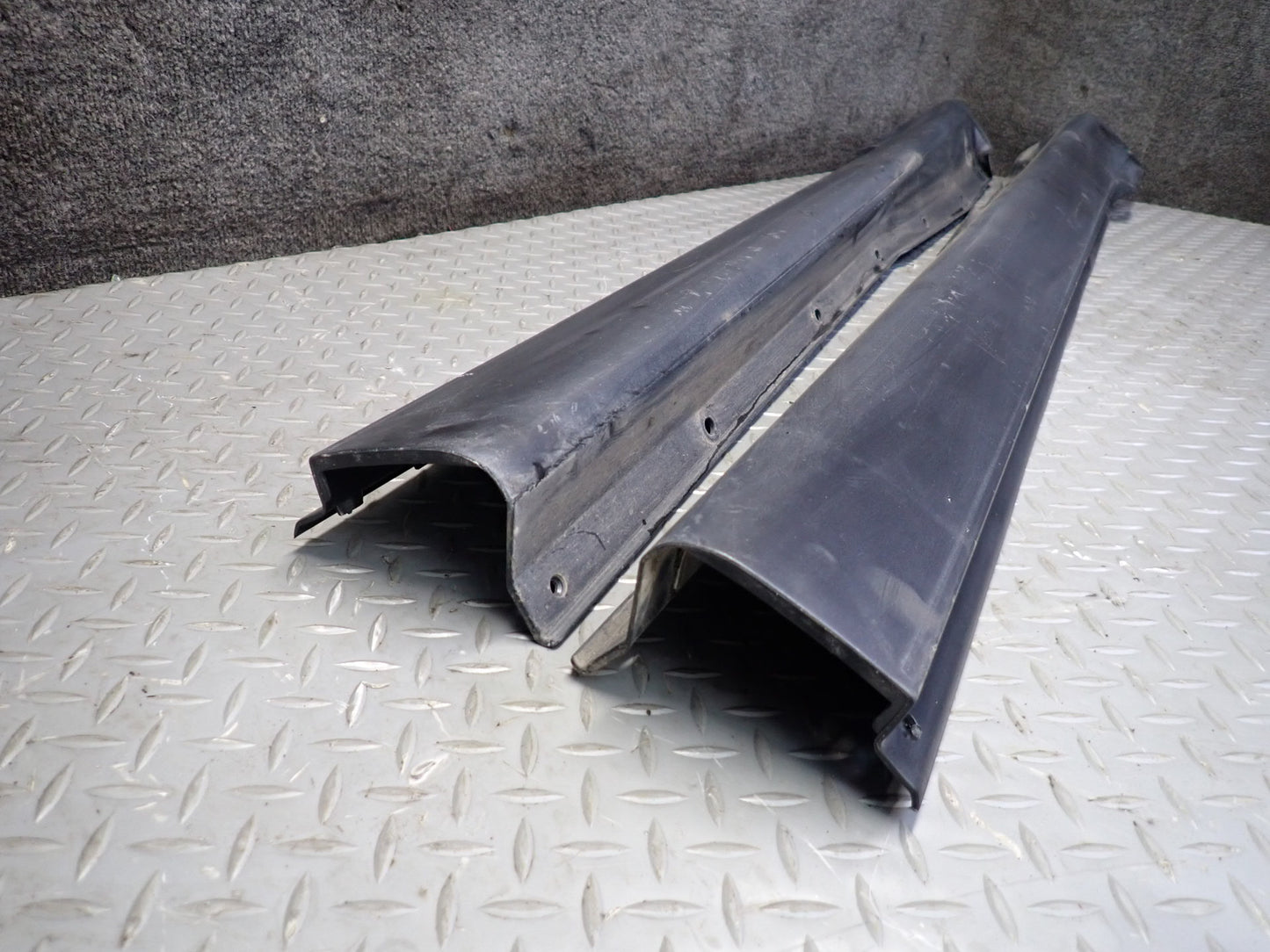 99-01 Toyota Crown JZS175 Set of 4 Left & Right Side Skirt Rocker Panel OEM