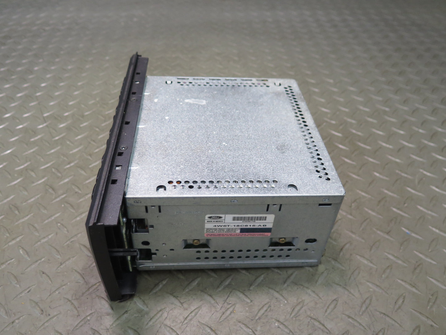 04-05 Ford Thunderbird Radio CD Player Receiver Head Unit 4W6T-18C815-AB OEM