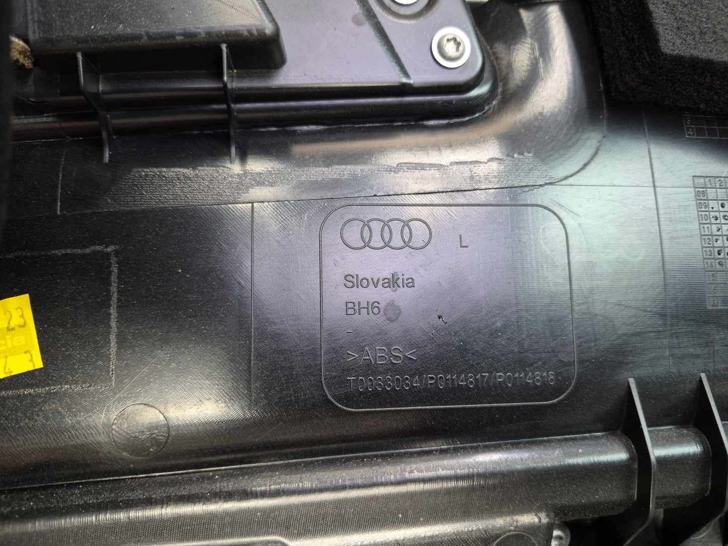 10-15 Audi 4L Q7 Set of 2 Front Left & Right Door Interior Trim Panel Black OEM