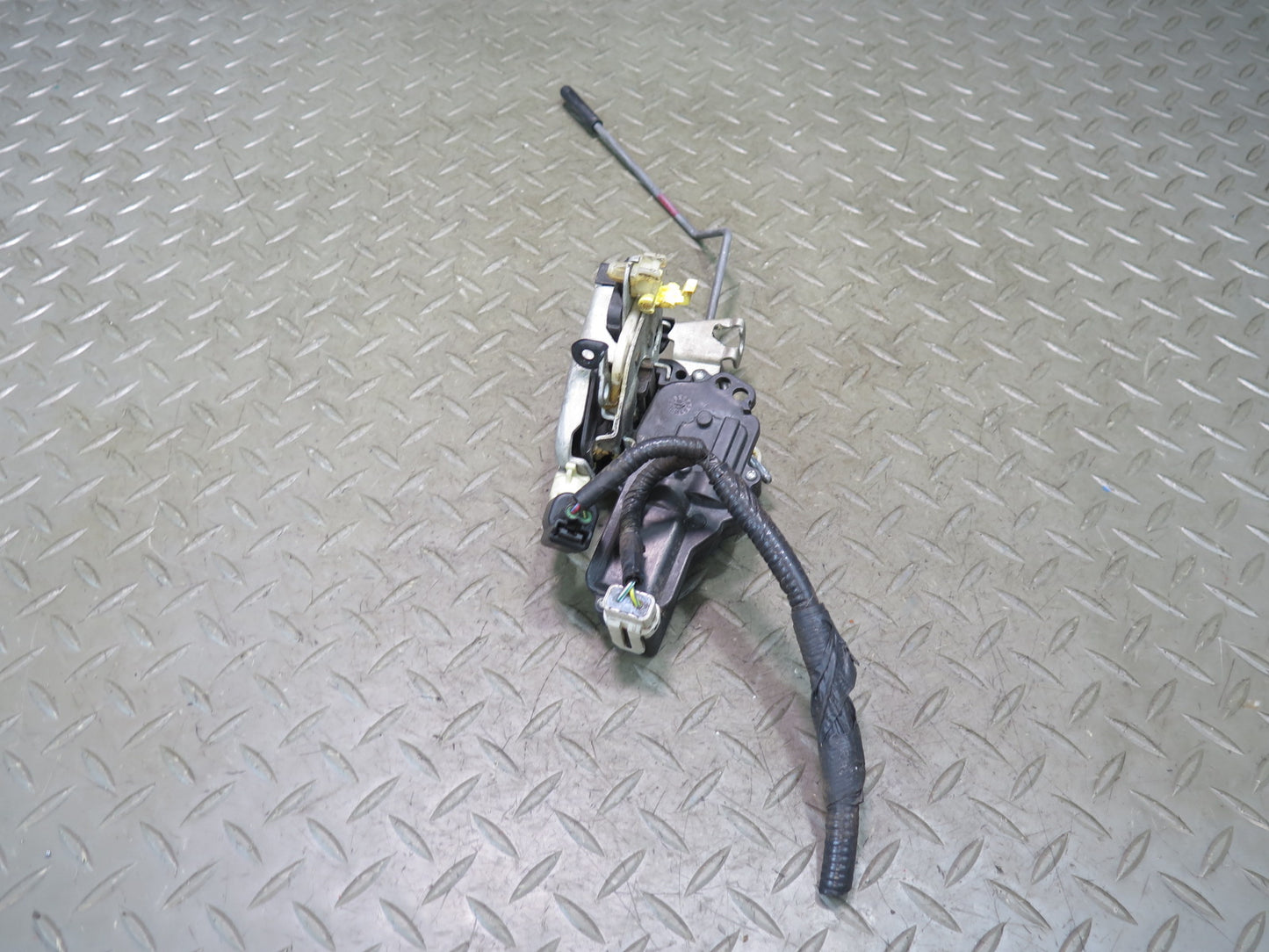 02-05 Ford Thunderbird Front Right Door Lock Latch Actuator OEM