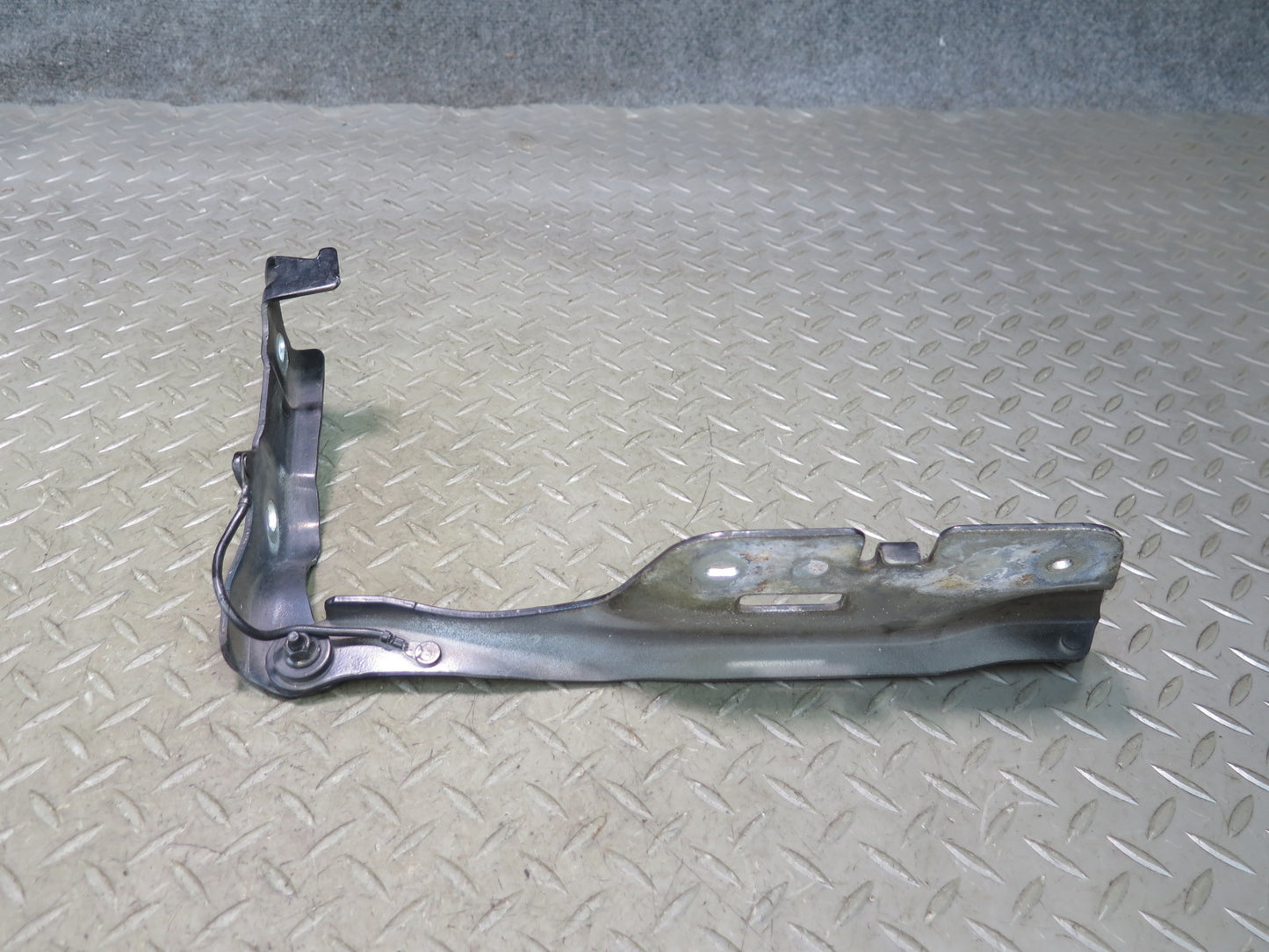 02-05 Ford Thunderbird Set of 2 Front Left & Right Hood Hinge Ebony OEM