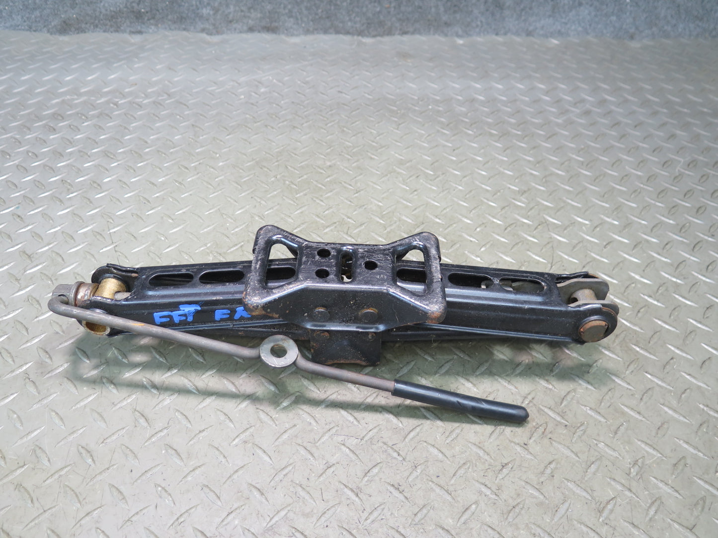 02-05 Ford Thunderbird Emergency Spare Tire Wrench Lift Jack Tool Set OEM