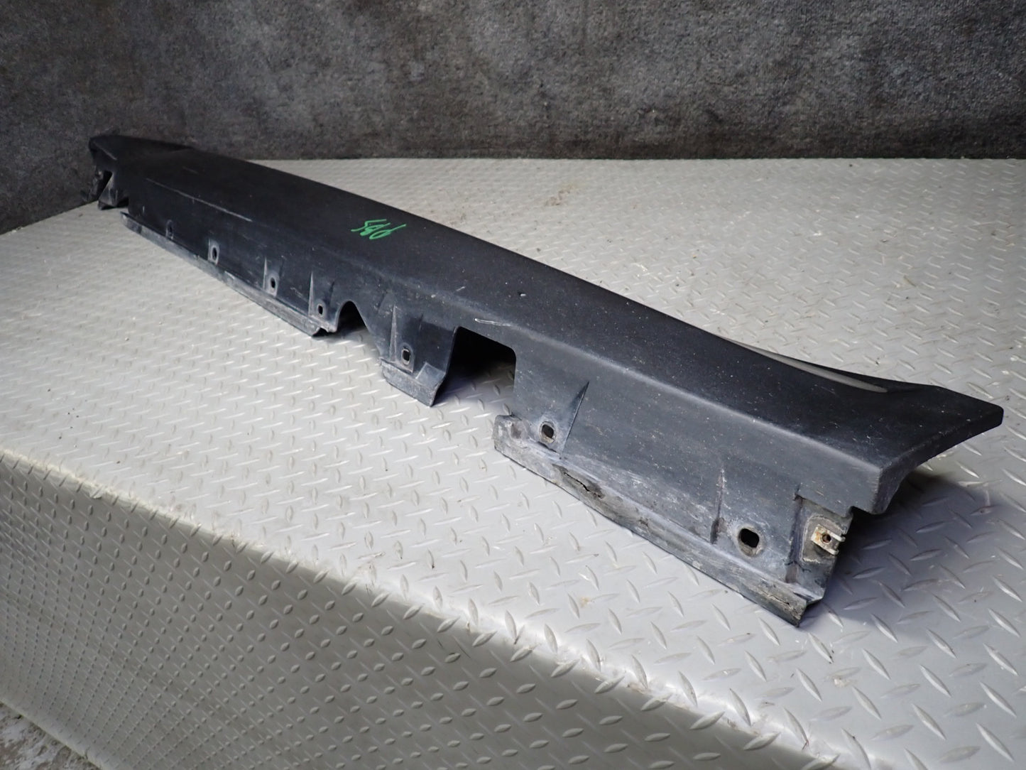2006-2010 BMW E63 E64 M6 Left & Right Side Skirt Rocker Panel Molding Set of 2