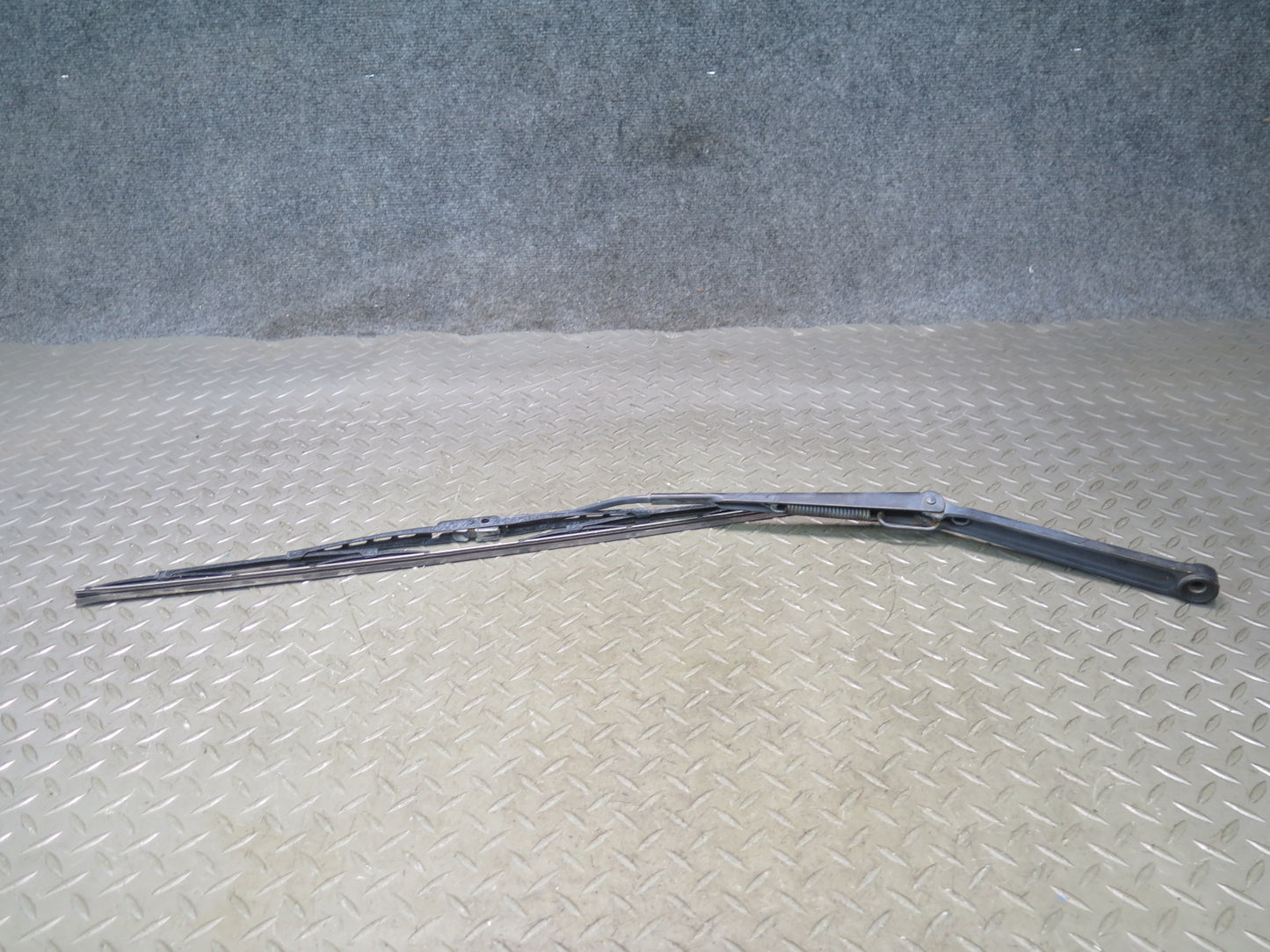 02-05 Ford Thunderbird Set of 2 Front Left & Right Wiper Arm OEM