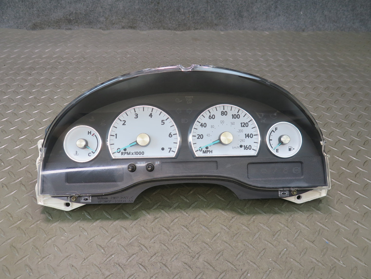 04-05 Ford Thunderbird Instrument Cluster Gauge Speedometer 3W6F-10894-AA OEM