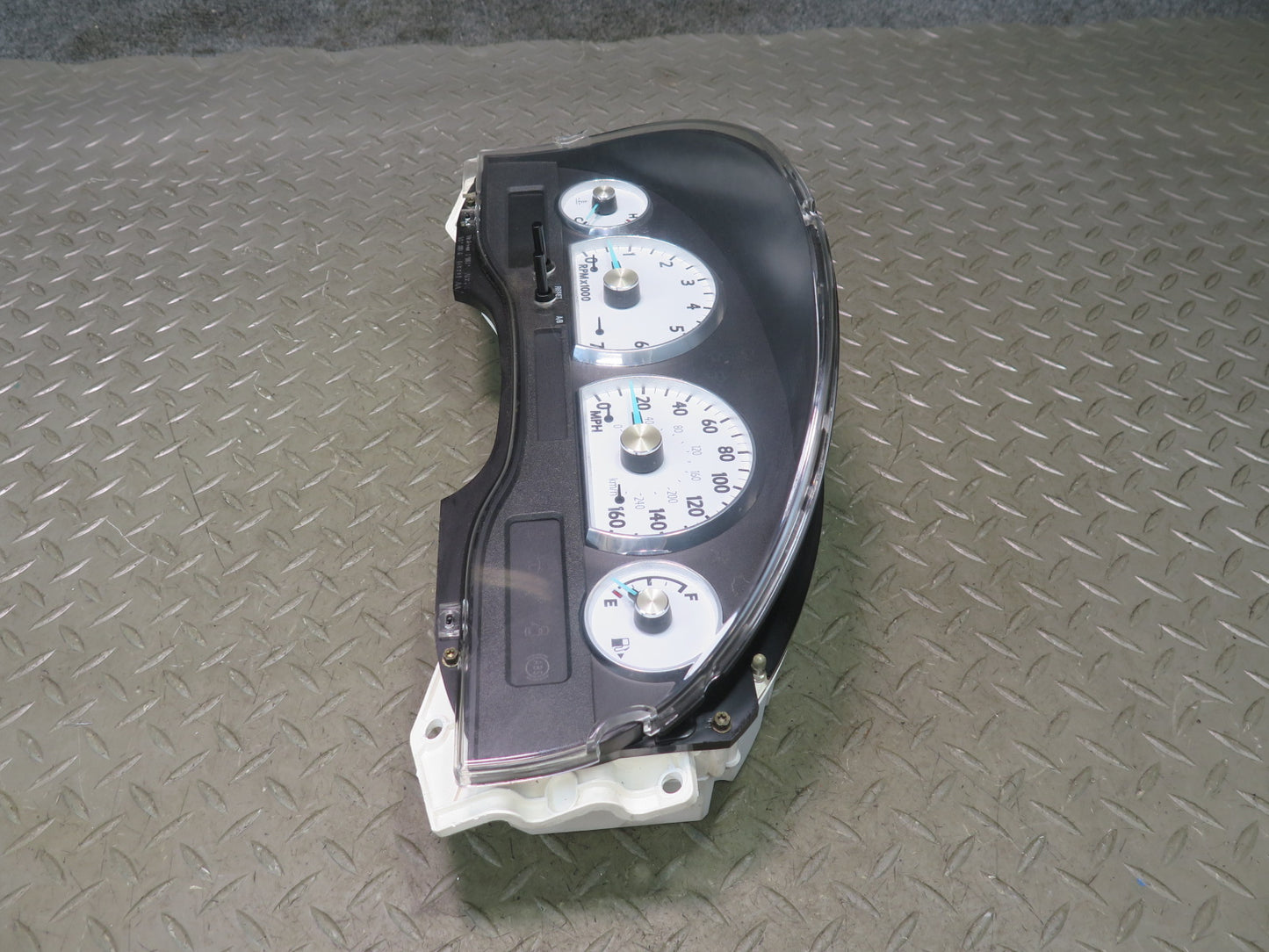 04-05 Ford Thunderbird Instrument Cluster Gauge Speedometer 3W6F-10894-AA OEM