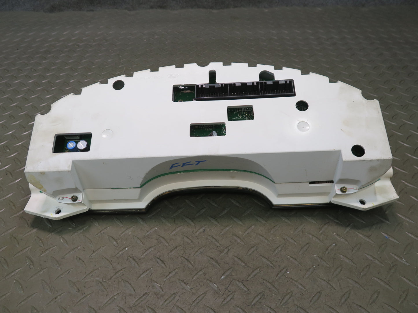 04-05 Ford Thunderbird Instrument Cluster Gauge Speedometer 3W6F-10894-AA OEM