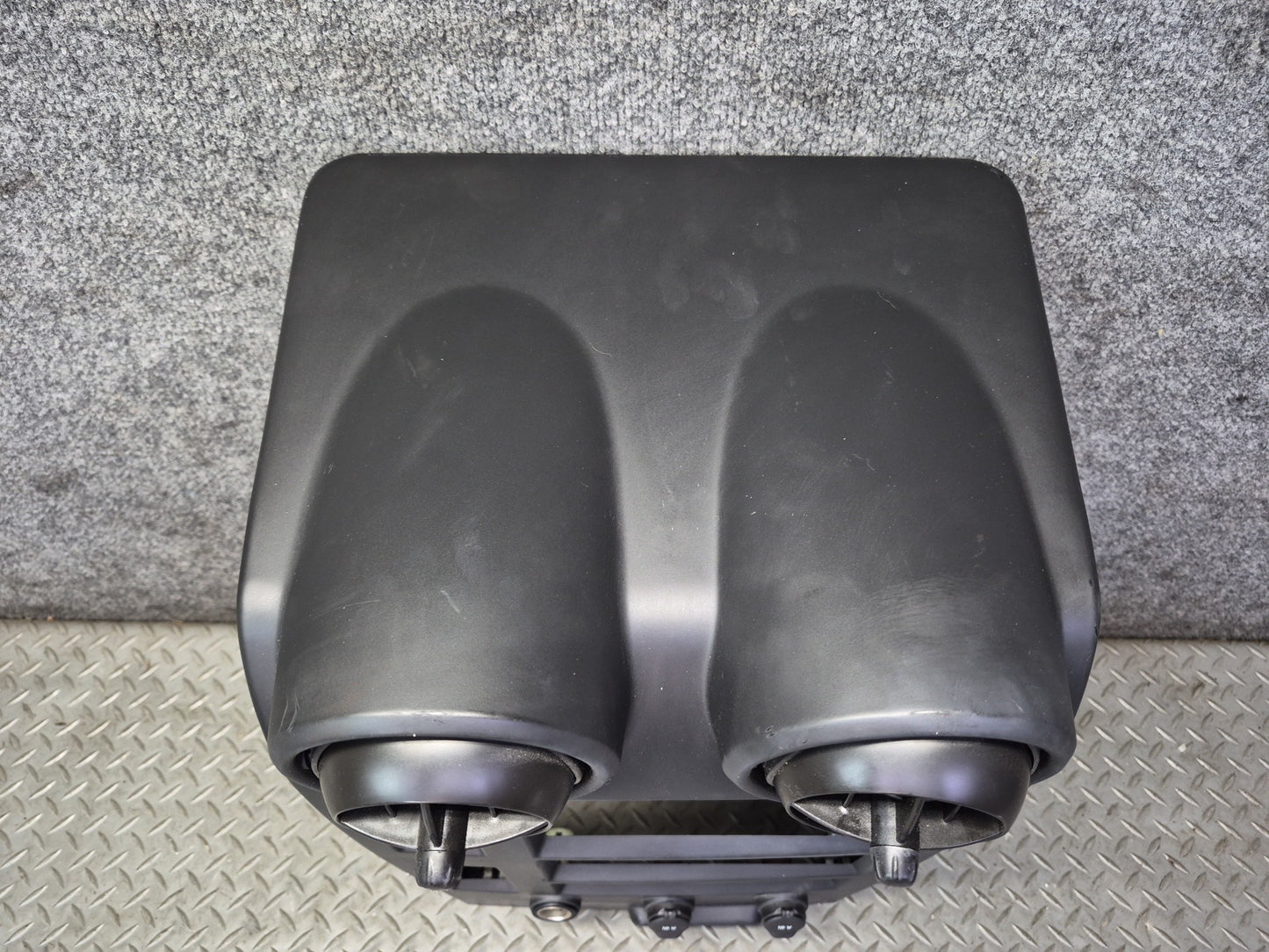 2003-2007 Hummer H2 Dash Front Center Radio Trim Bezel Cover Panel w Air Vents