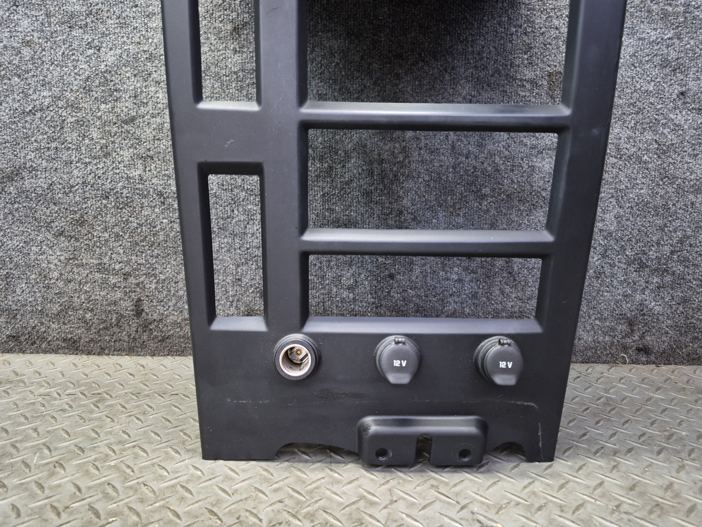 2003-2007 Hummer H2 Dash Front Center Radio Trim Bezel Cover Panel w Air Vents