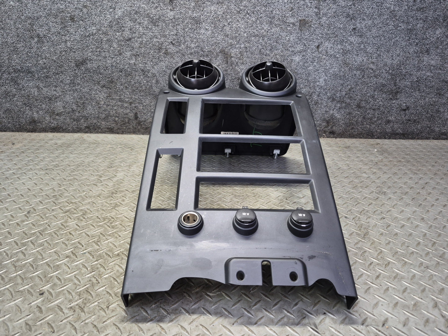 2003-2007 Hummer H2 Dash Front Center Radio Trim Bezel Cover Panel w Air Vents