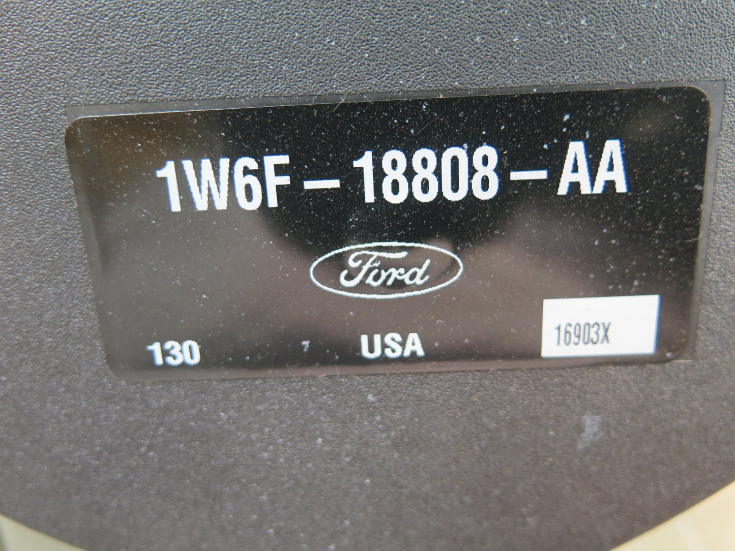 02-05 Ford Thunderbird Set of 2 Rear Left & Right Speaker 1W6F-18808-AA OEM