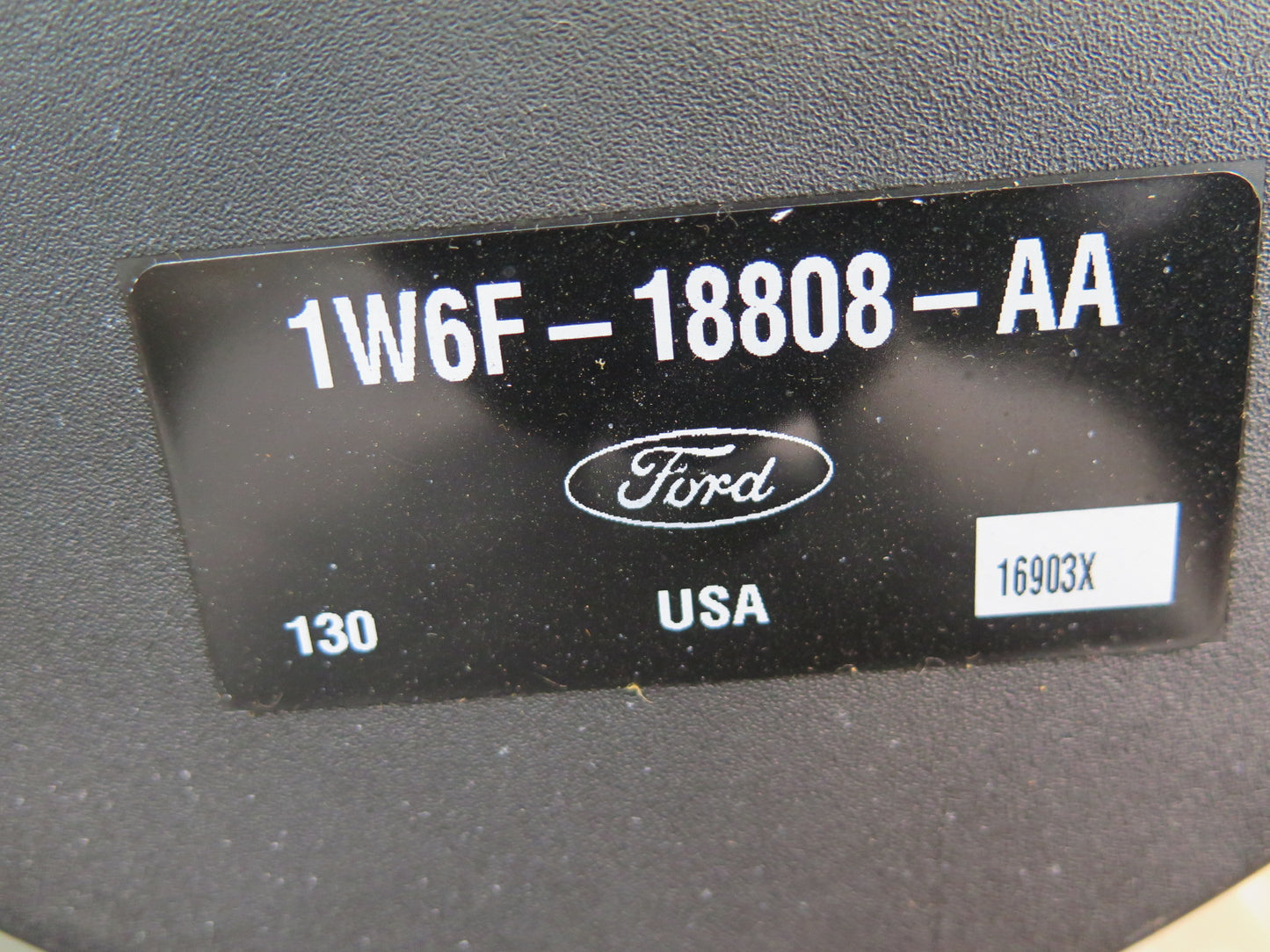 02-05 Ford Thunderbird Set of 2 Rear Left & Right Speaker 1W6F-18808-AA OEM