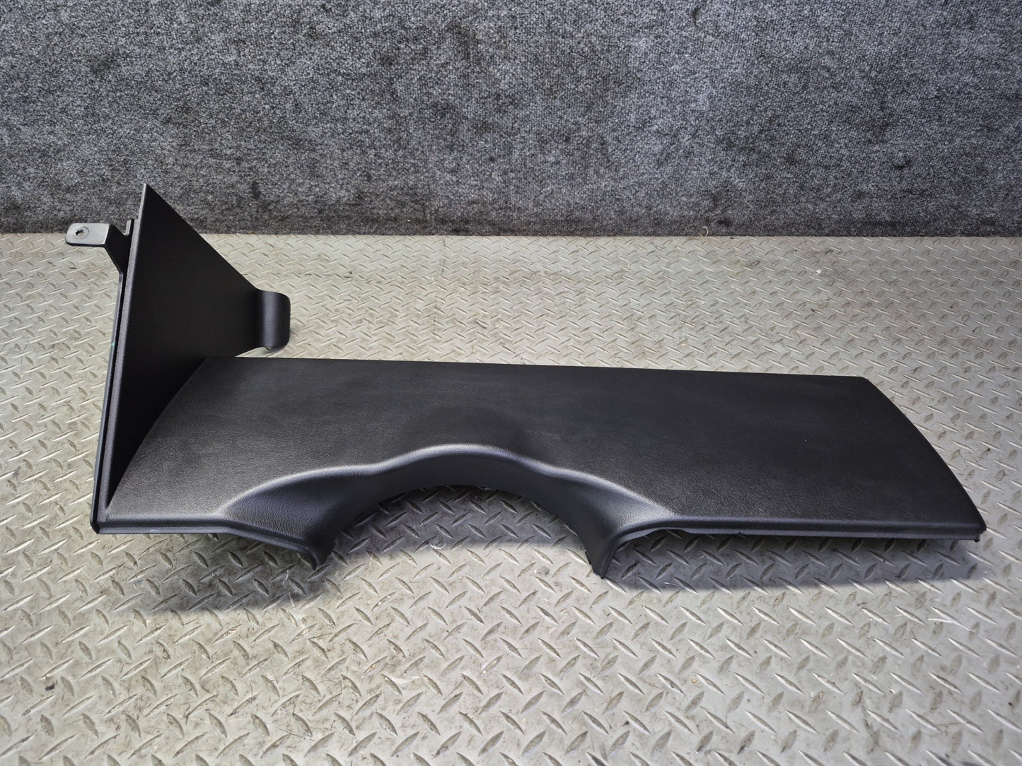 2003-2007 Hummer H2 Dash Front Left Lower Knee Trim Cover Panel 15058424