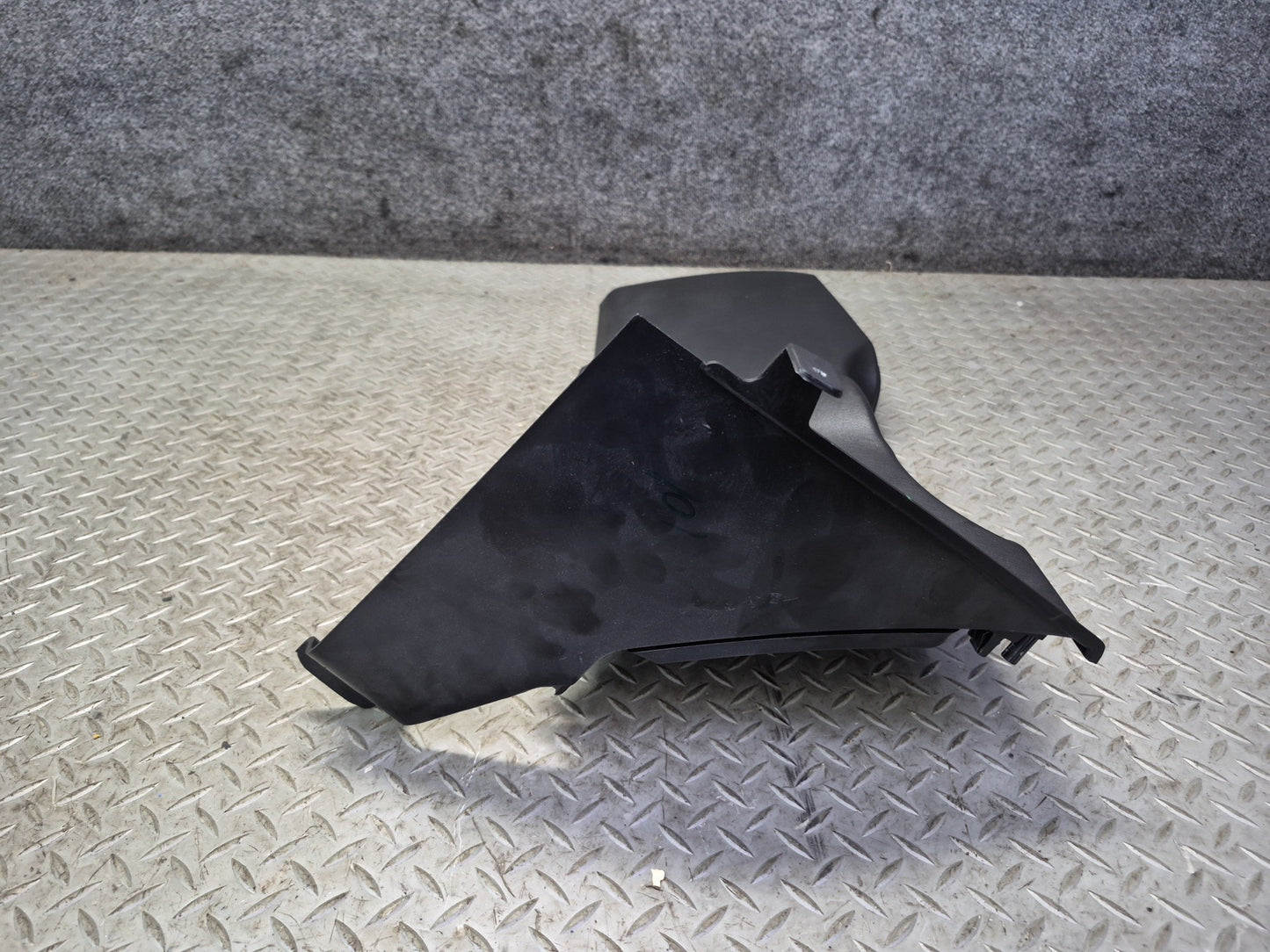 2003-2007 Hummer H2 Dash Front Left Lower Knee Trim Cover Panel 15058424