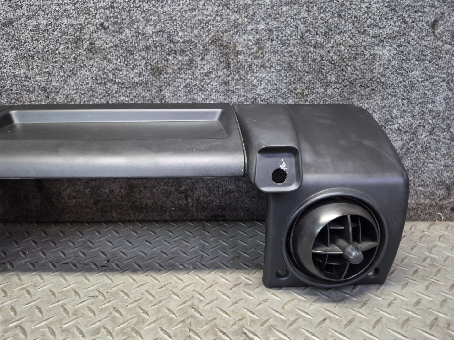 2003-2007 Hummer H2 Dash Front Right Trim Cover Panel w Air Vent 15177442