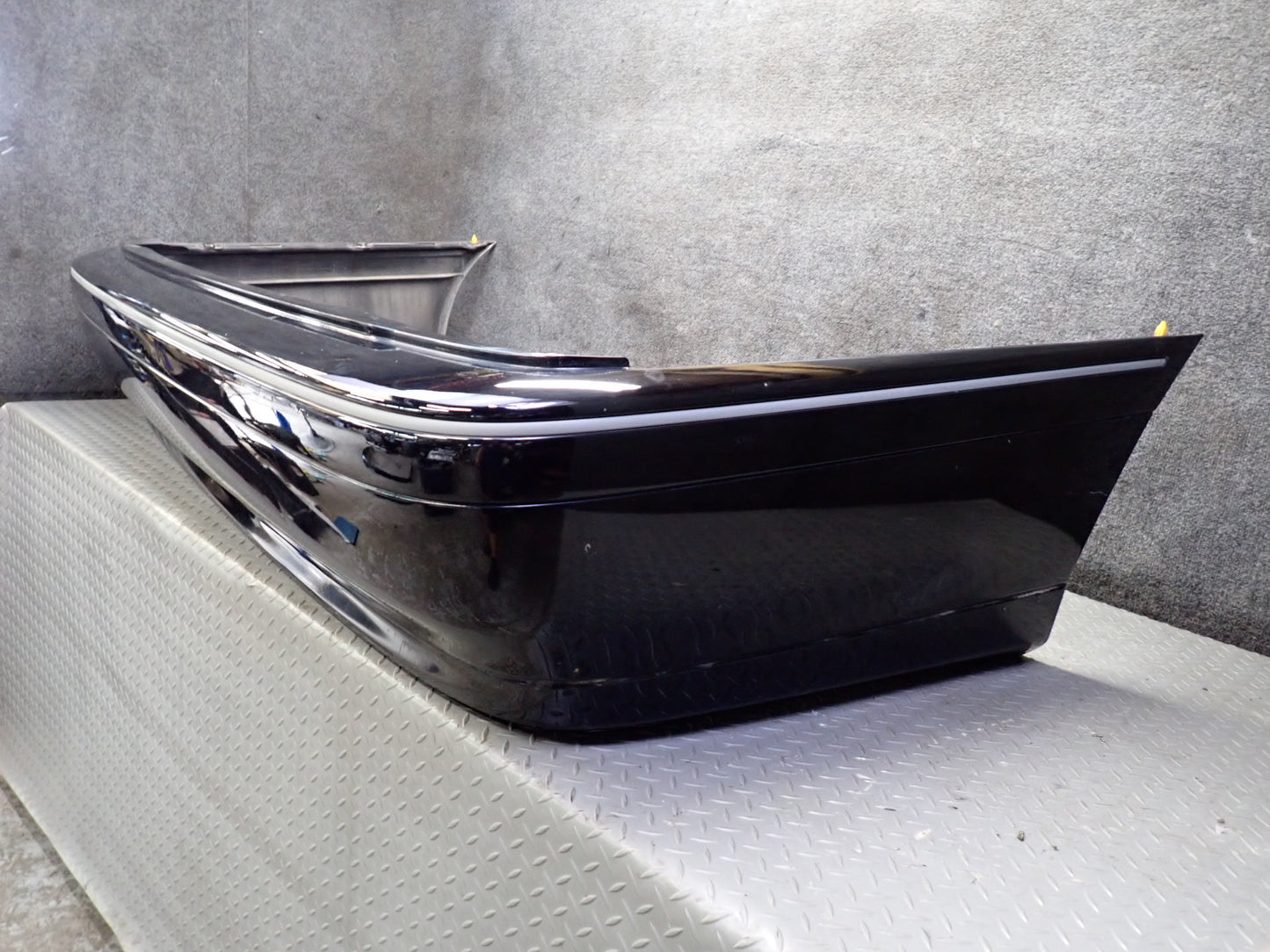 99-01 Toyota Crown JZS175 Rear Bumper Cover w Body KIT Black Set OEM