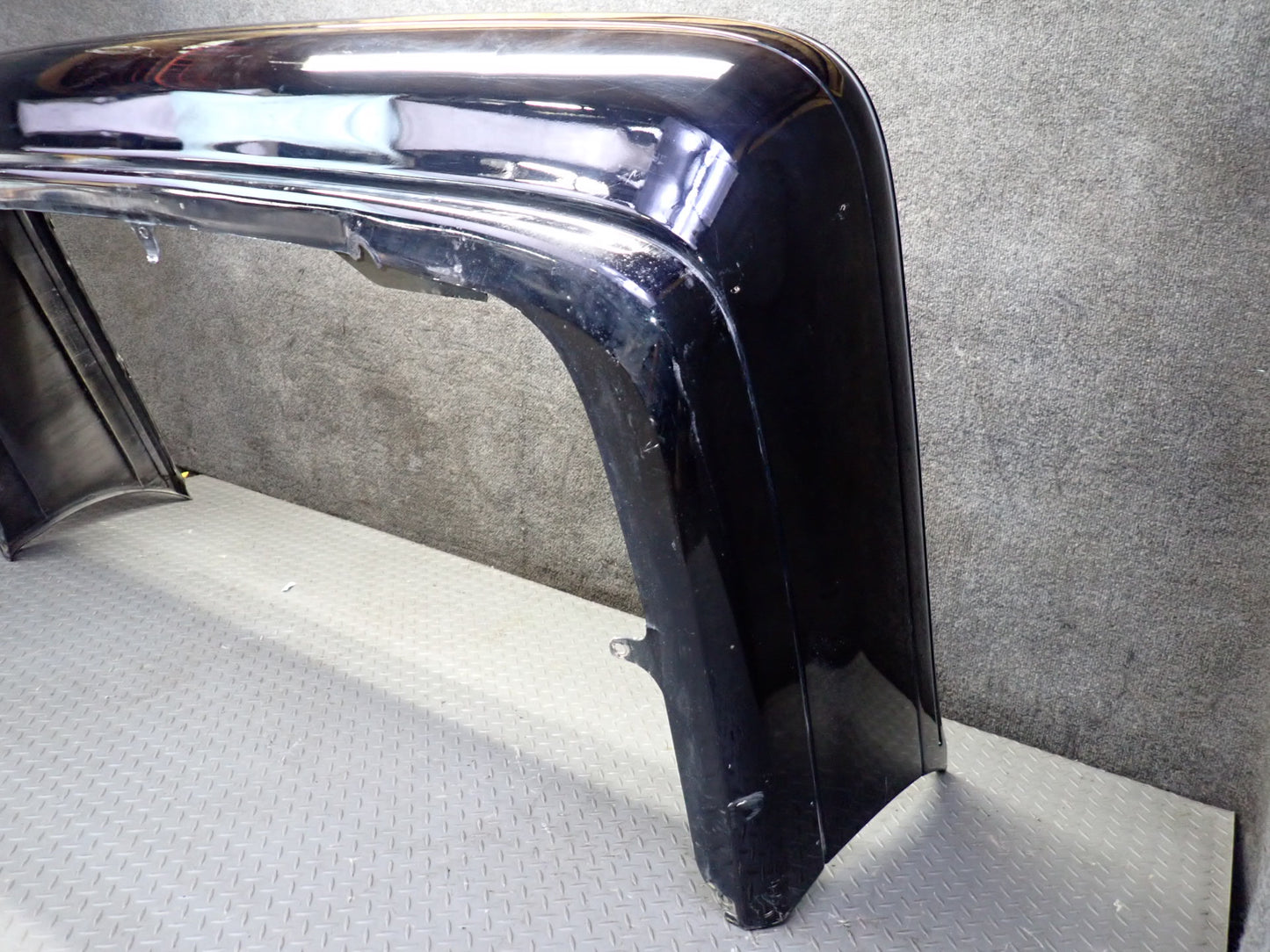 99-01 Toyota Crown JZS175 Rear Bumper Cover w Body KIT Black Set OEM