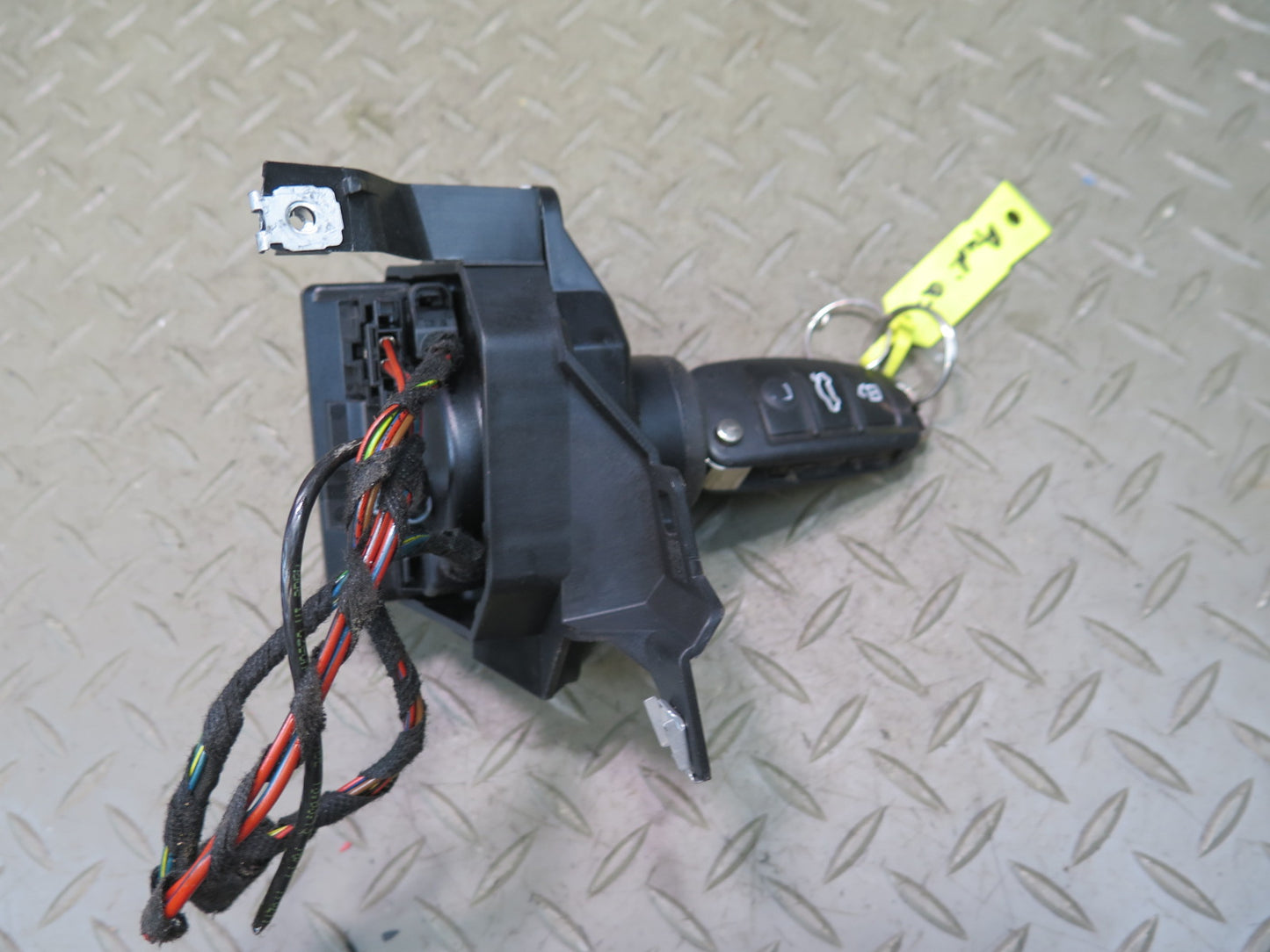 13-15 Audi 4L Q7 3.0L Ctwb ECU Speedo Ignition Door Comfort Module KEY Set OEM