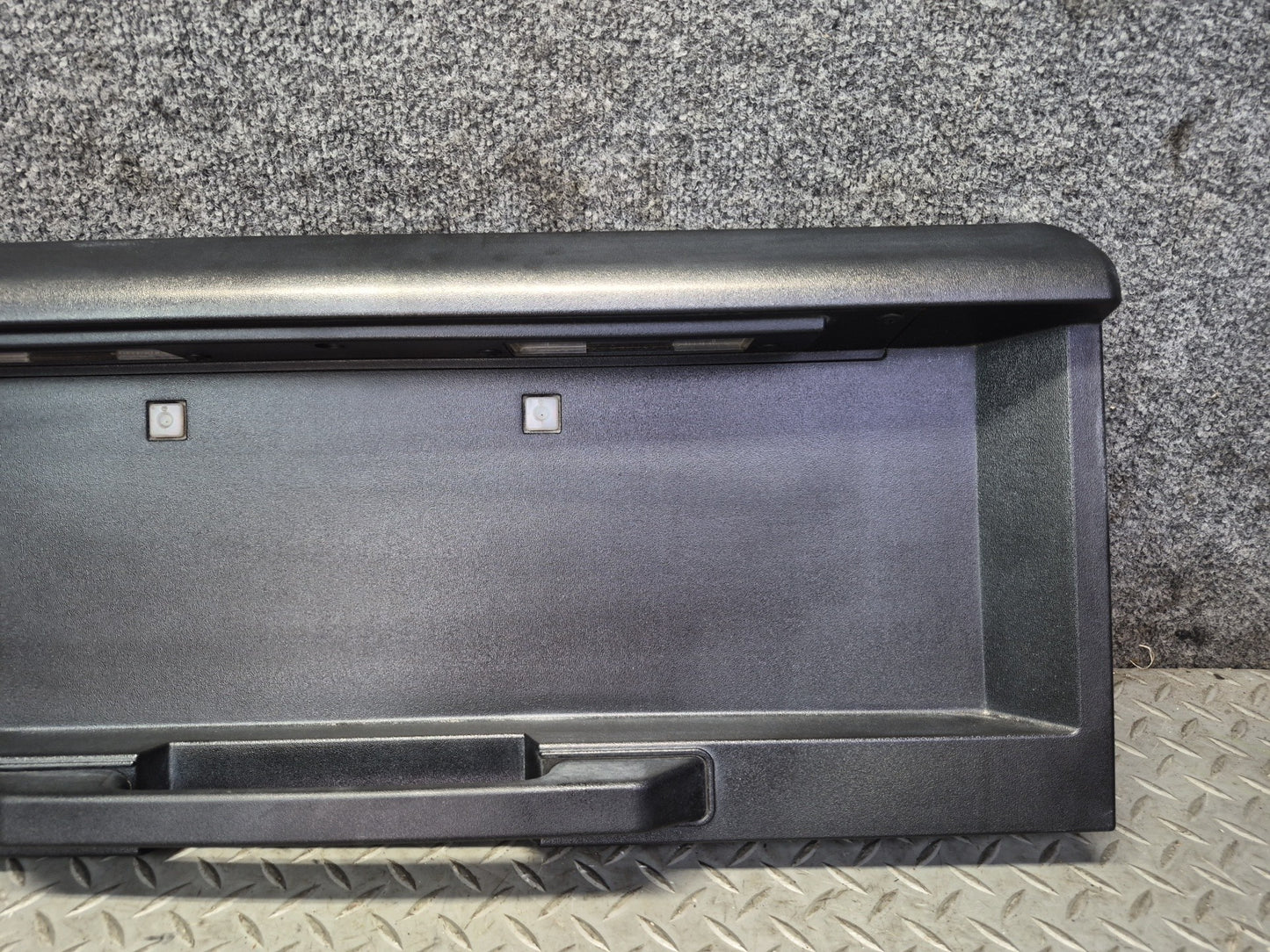 2003-2005 Hummer H2 Rear Trunk Lid Liftgate License Plate Panel w Handle