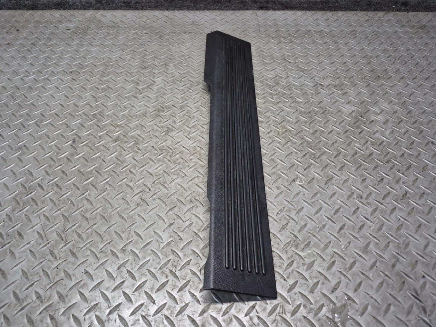 2003-2009 Hummer H2 Front Left & Right Door Scuff Sill Plate Trim Panel Set of 2