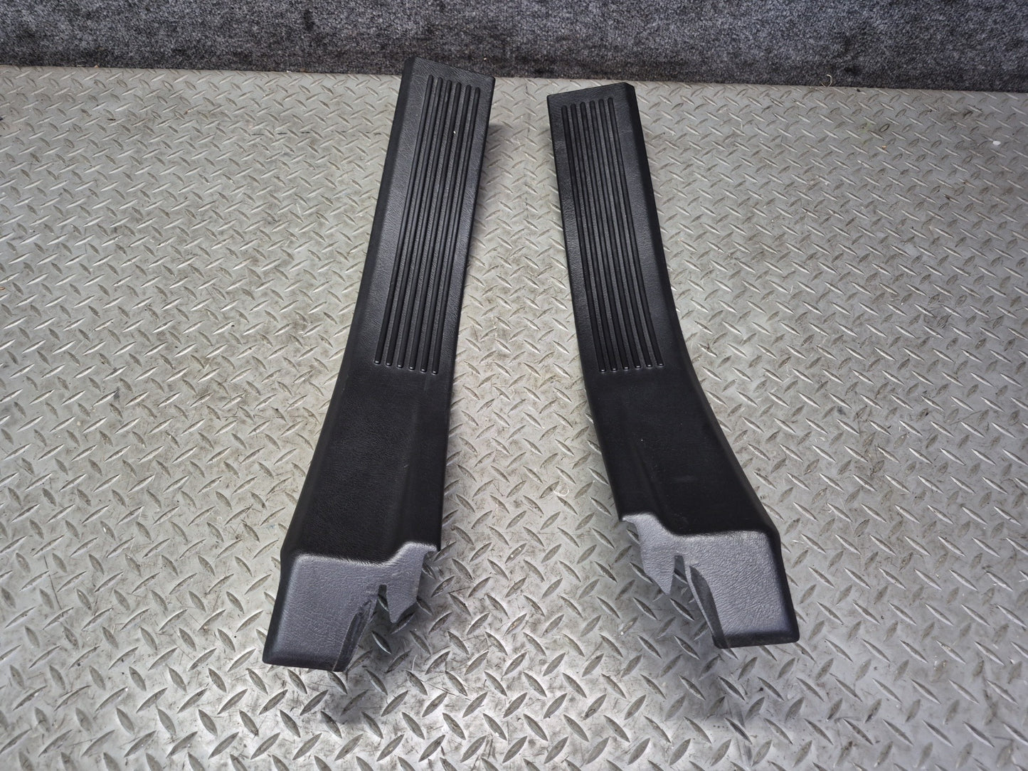 2003-2009 Hummer H2 Rear Left & Right Door Scuff Sill Plate Trim Panel Set of 2