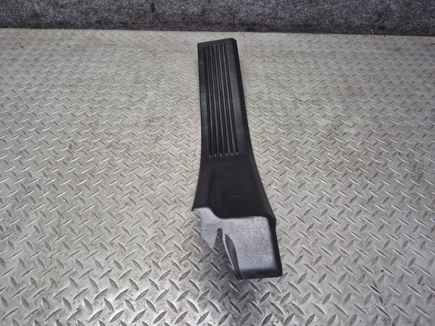 2003-2009 Hummer H2 Rear Left & Right Door Scuff Sill Plate Trim Panel Set of 2
