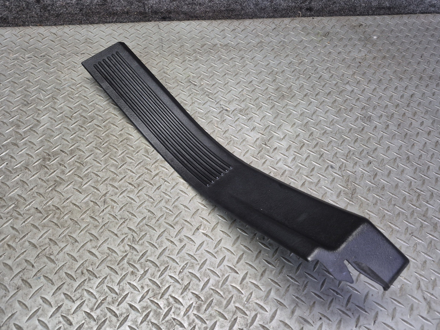 2003-2009 Hummer H2 Rear Left & Right Door Scuff Sill Plate Trim Panel Set of 2