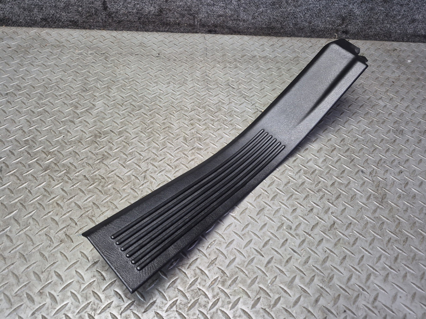 2003-2009 Hummer H2 Rear Left & Right Door Scuff Sill Plate Trim Panel Set of 2