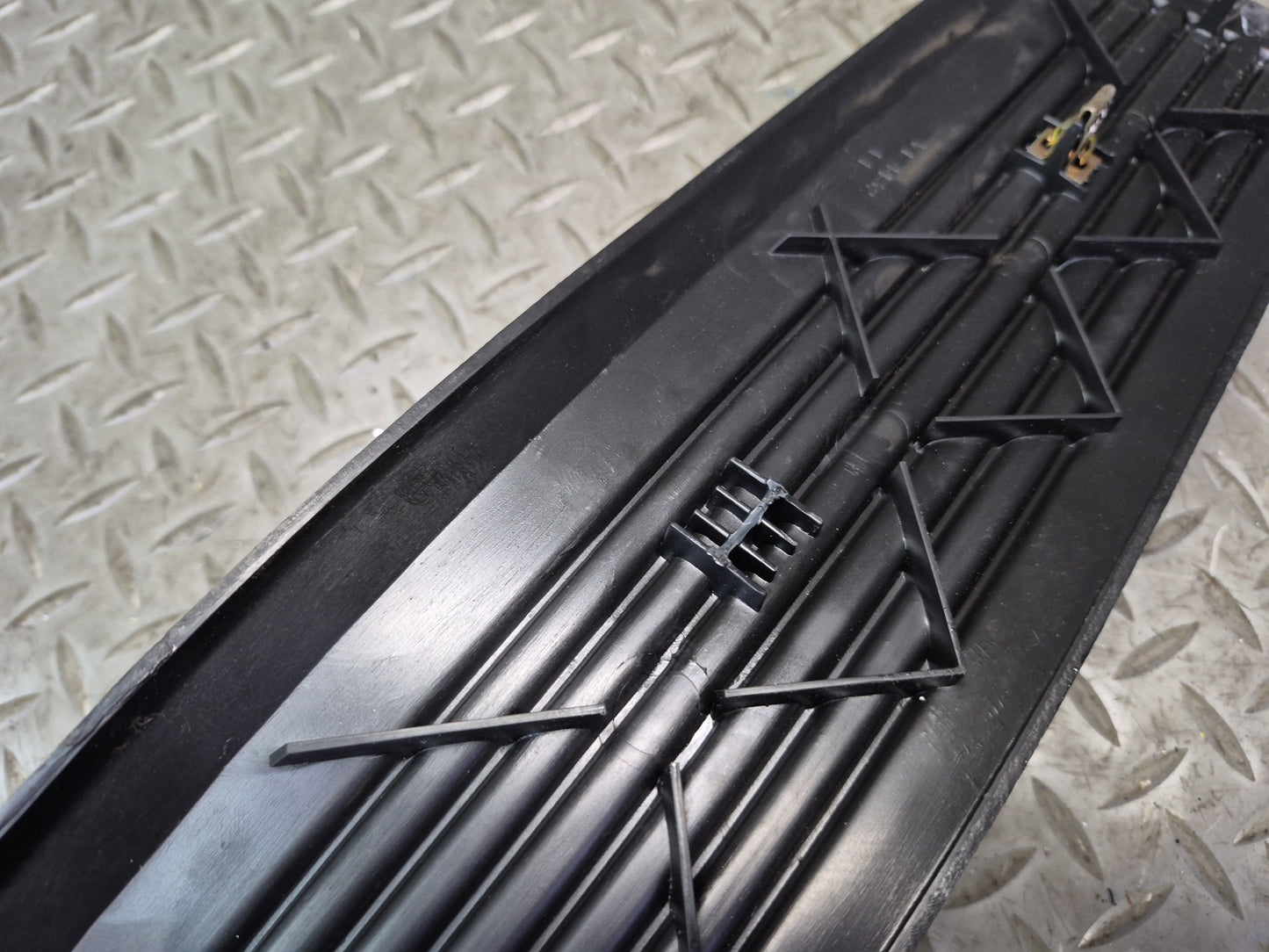 2003-2009 Hummer H2 Rear Left & Right Door Scuff Sill Plate Trim Panel Set of 2
