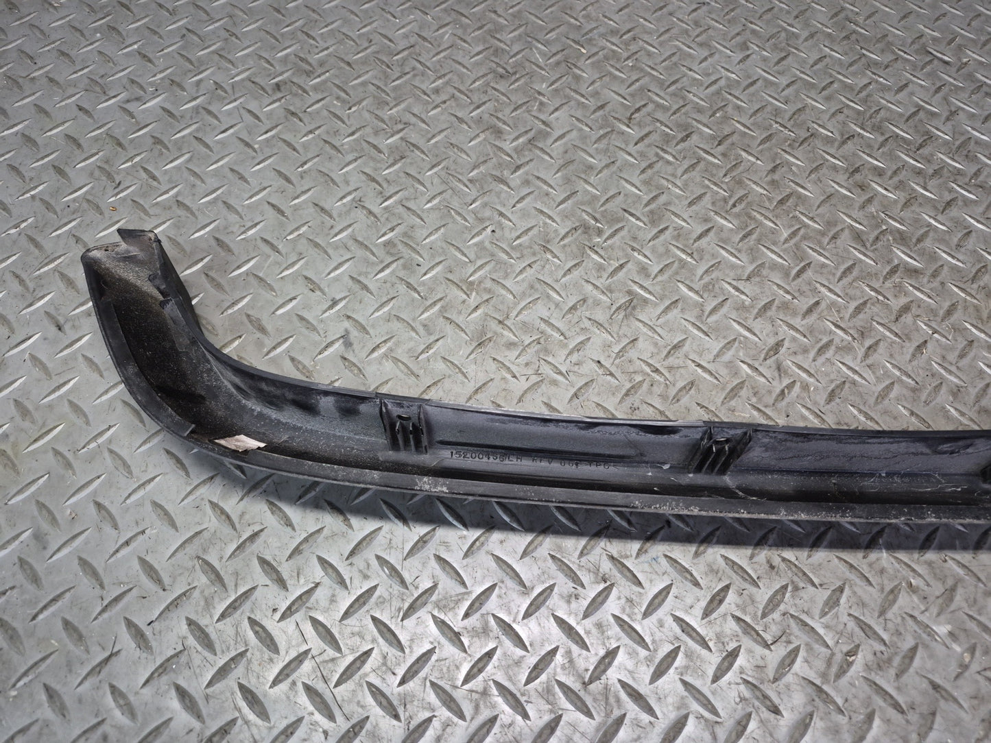2003-2009 Hummer H2 Front Left Fender Flare Wheel Arch Molding 15200466