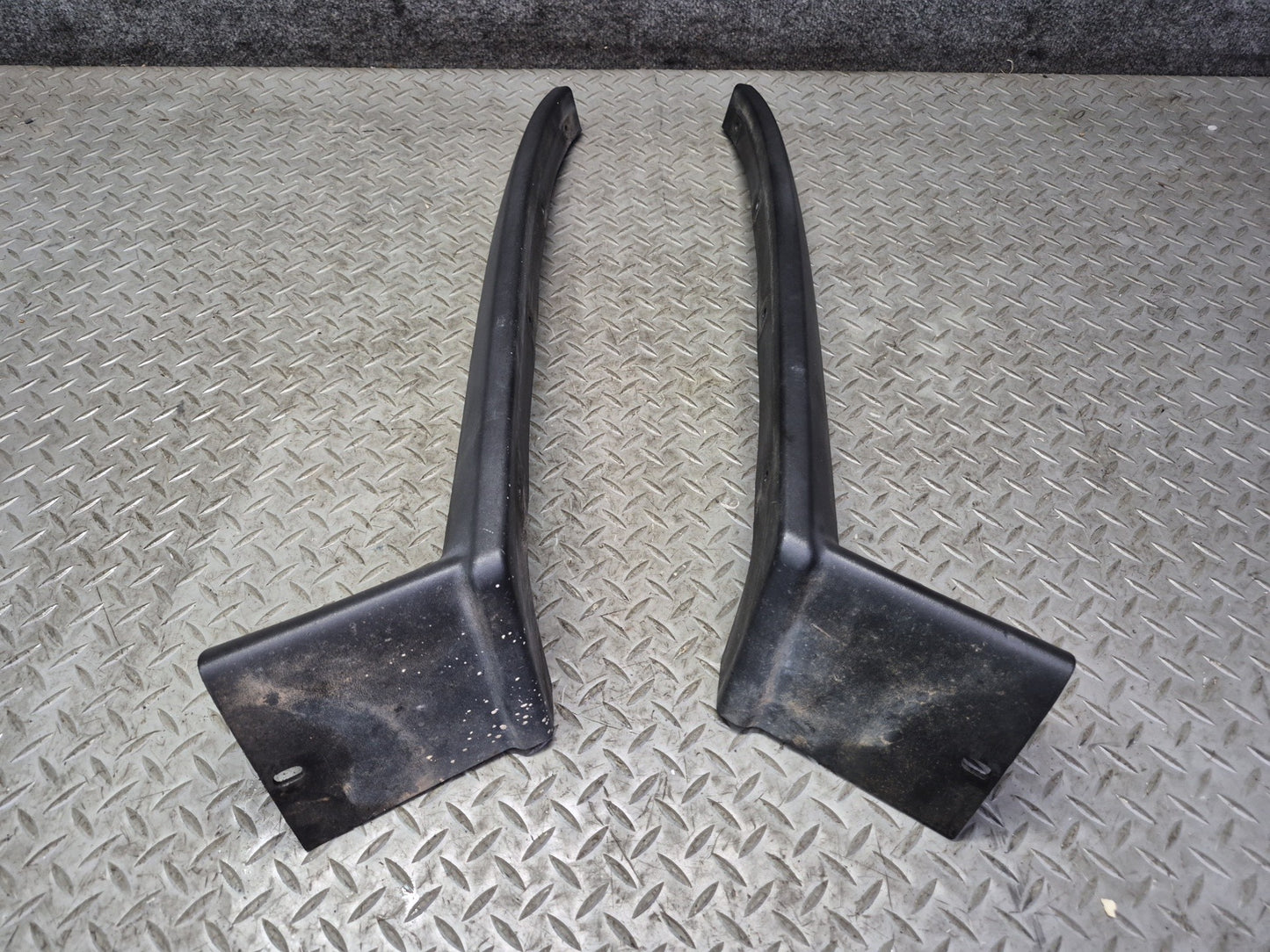 2003-2009 Hummer H2 Front Fender Flare Wheel Arch Lower Trim Molding Set of 2