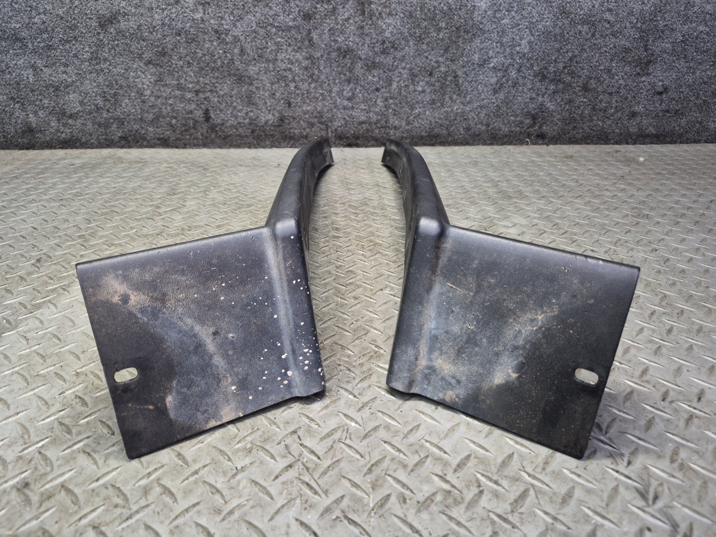 2003-2009 Hummer H2 Front Fender Flare Wheel Arch Lower Trim Molding Set of 2