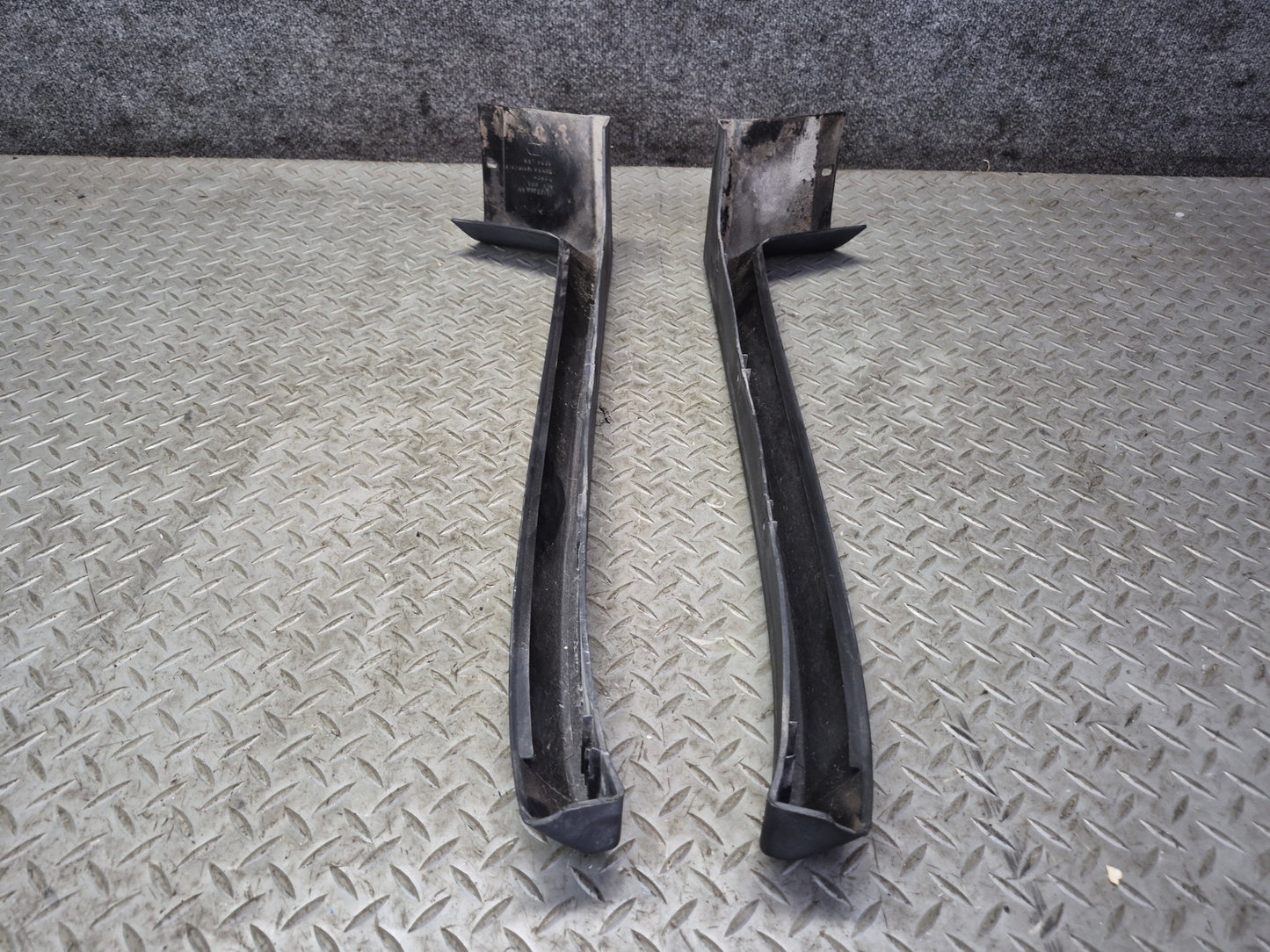 2003-2009 Hummer H2 Front Fender Flare Wheel Arch Lower Trim Molding Set of 2