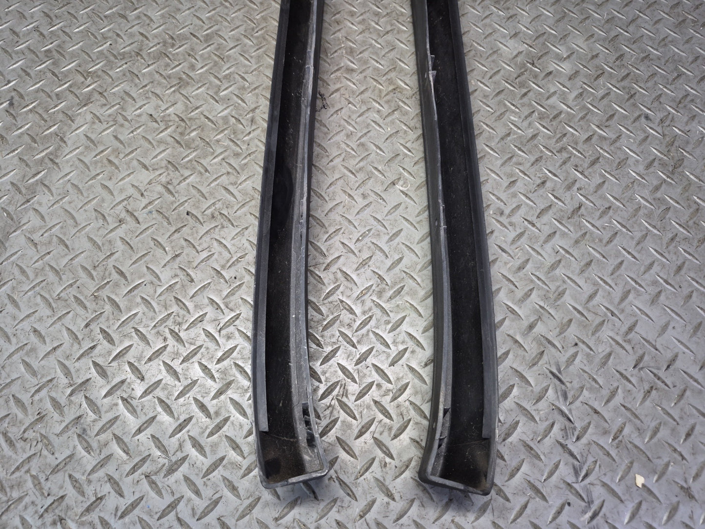 2003-2009 Hummer H2 Front Fender Flare Wheel Arch Lower Trim Molding Set of 2