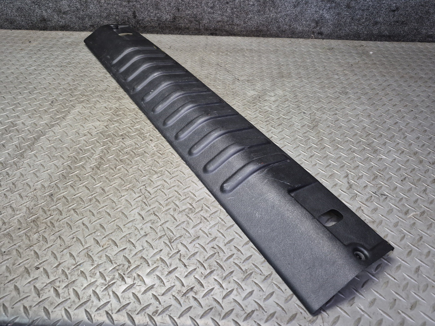 2003-2007 Hummer H2 Rear Trunk Tailgate Liftgate Scuff Sill Plate Trim Panel