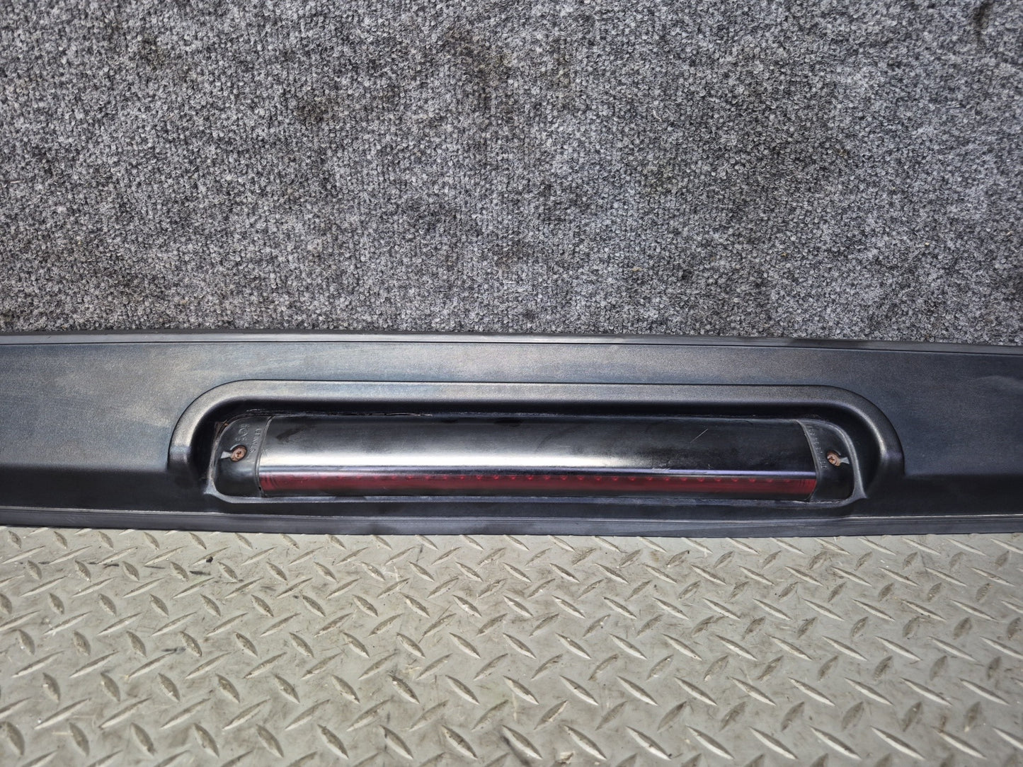 2003-2009 Hummer H2 Rear Trunk Tailgate Liftgate Upper Spoiler 15114966