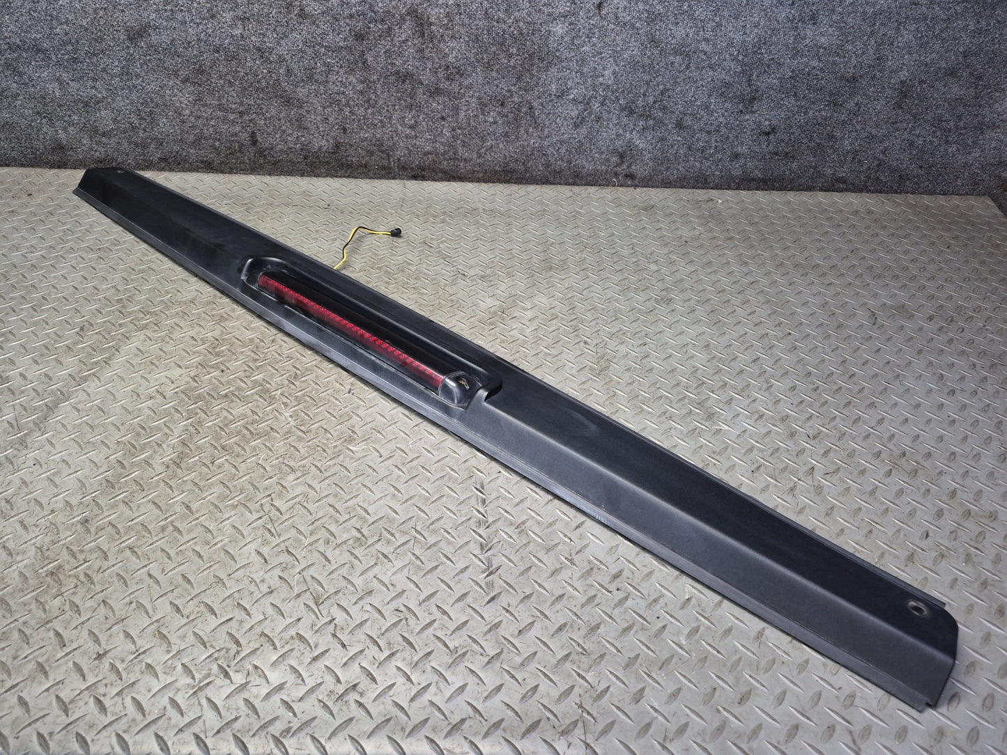 2003-2009 Hummer H2 Rear Trunk Tailgate Liftgate Upper Spoiler 15114966