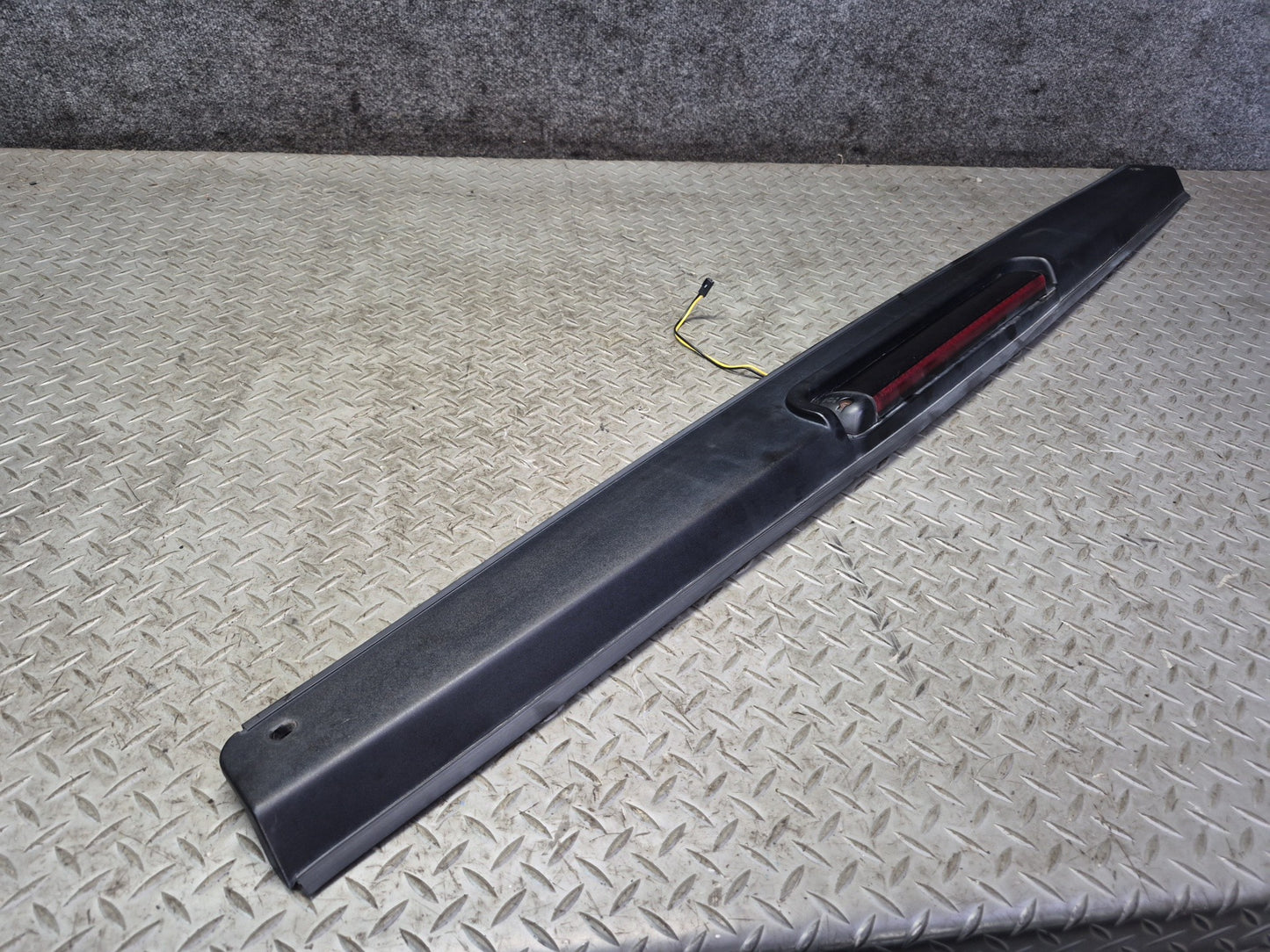 2003-2009 Hummer H2 Rear Trunk Tailgate Liftgate Upper Spoiler 15114966