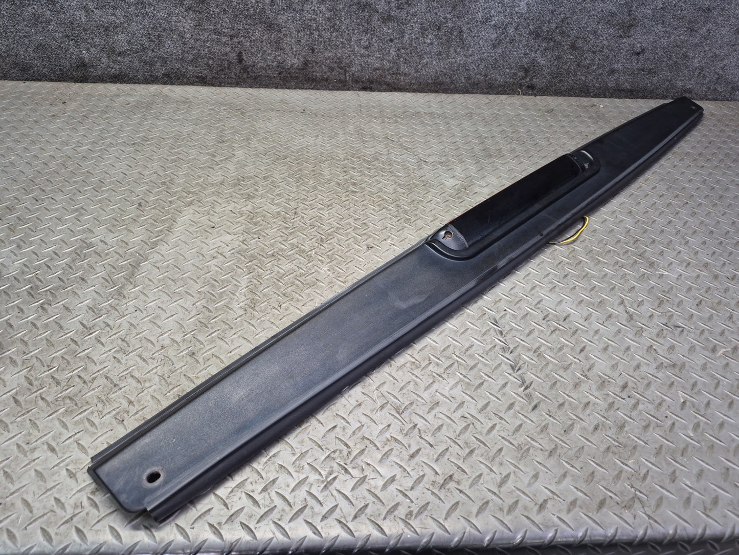 2003-2009 Hummer H2 Rear Trunk Tailgate Liftgate Upper Spoiler 15114966