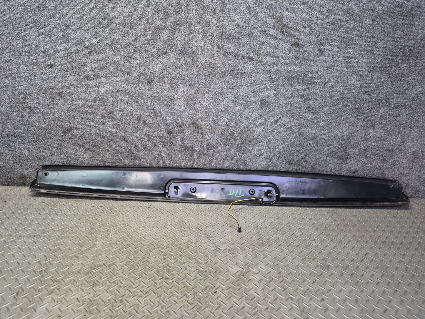 2003-2009 Hummer H2 Rear Trunk Tailgate Liftgate Upper Spoiler 15114966