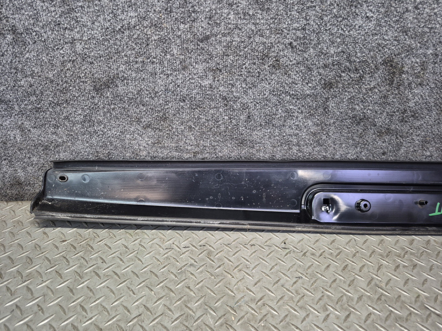 2003-2009 Hummer H2 Rear Trunk Tailgate Liftgate Upper Spoiler 15114966