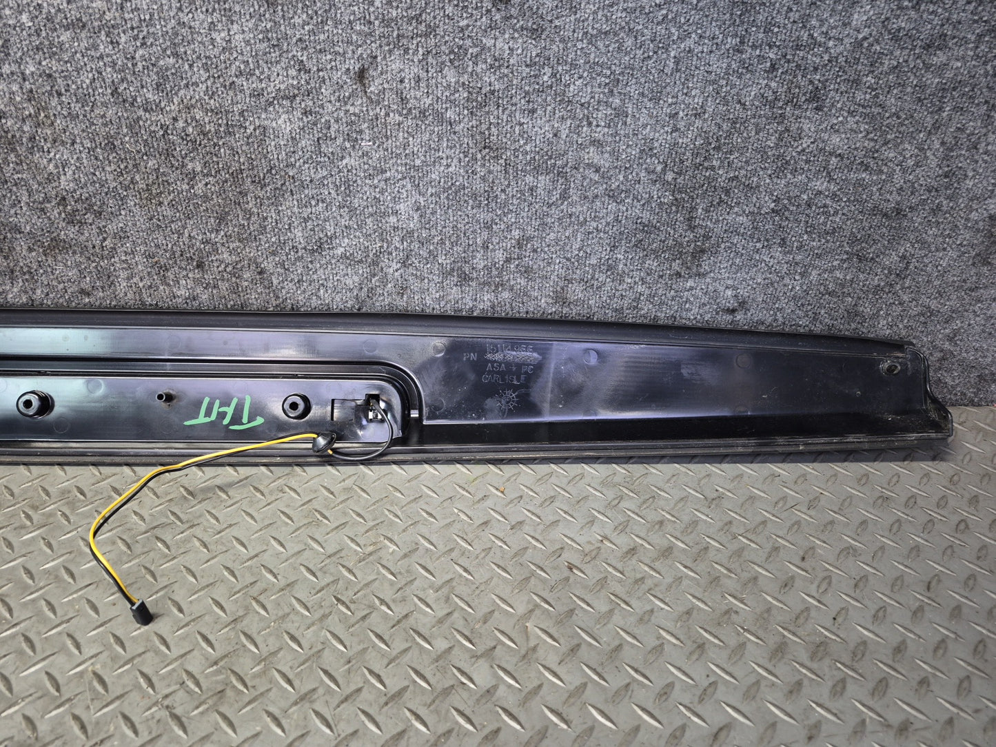 2003-2009 Hummer H2 Rear Trunk Tailgate Liftgate Upper Spoiler 15114966