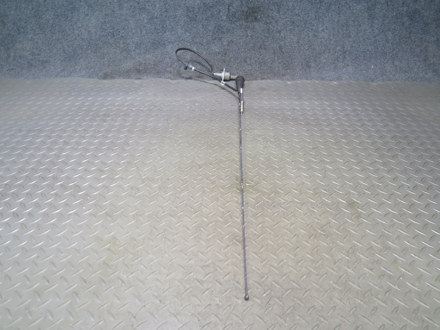 2003-2007 Hummer H2 Radio Antenna Assembly
