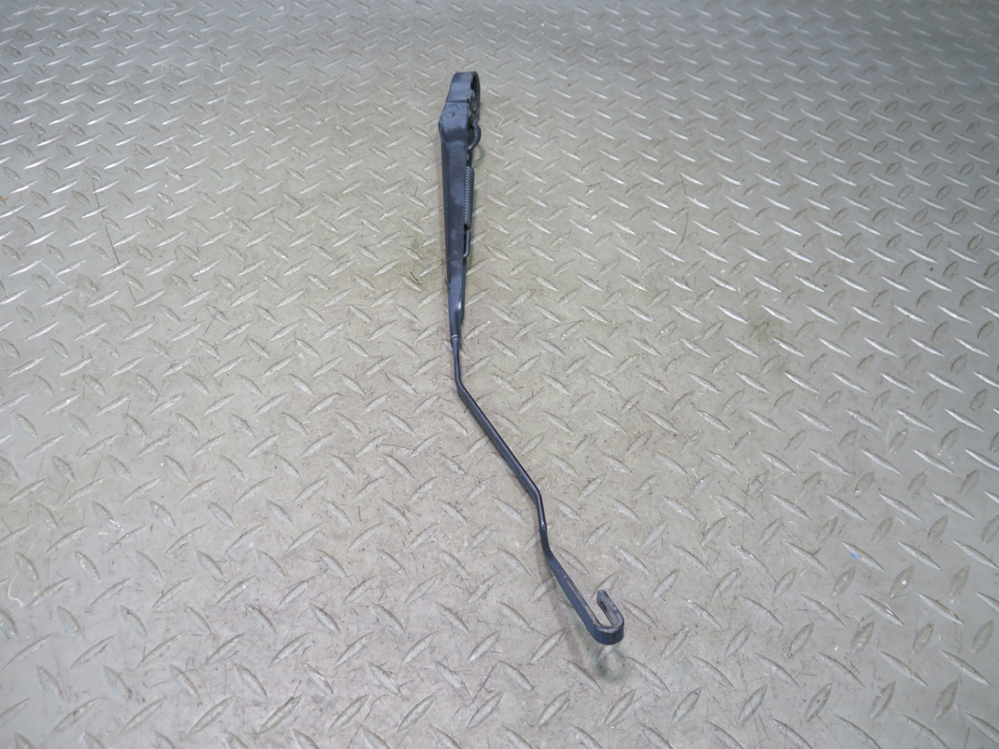 2003-2009 Hummer H2 Front Windshield Left & Right Wiper Arm Set of 2