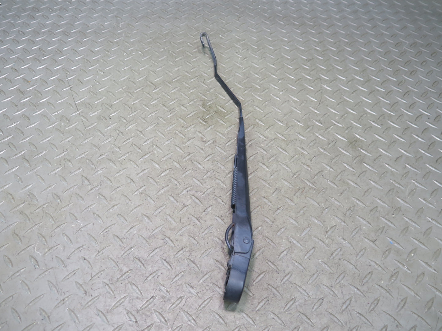 2003-2009 Hummer H2 Front Windshield Left & Right Wiper Arm Set of 2