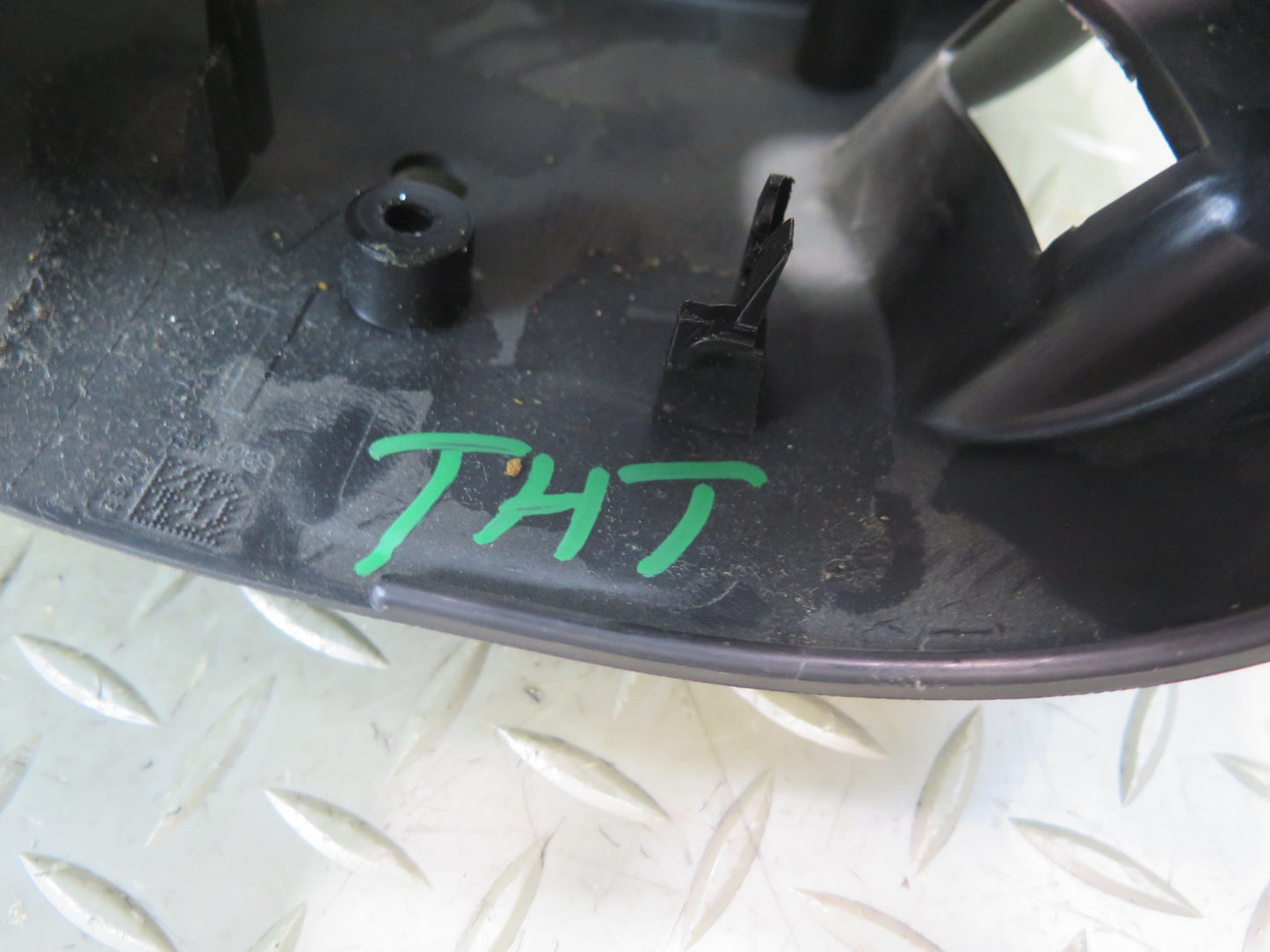2003-2009 Hummer H2 Steering Column Upper & Lower Trim Panel Assembly