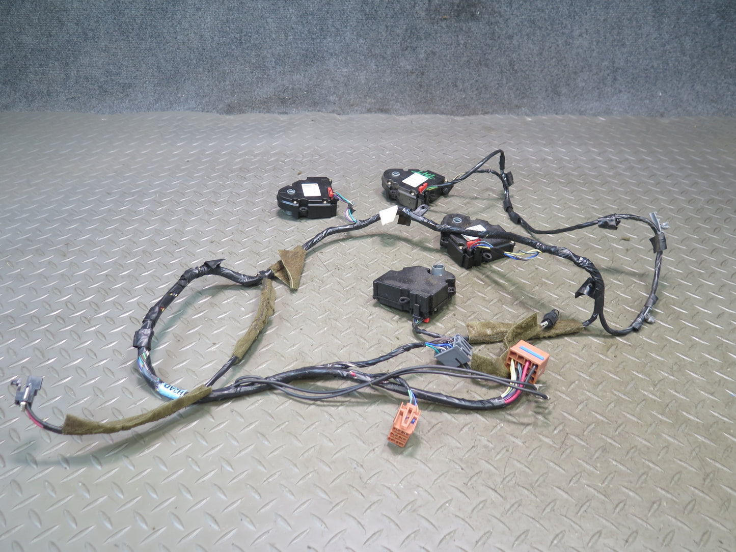 2003-2009 Hummer H2 Hvac A/C Air Heater Flap Door Actuator Motor Wiring Set