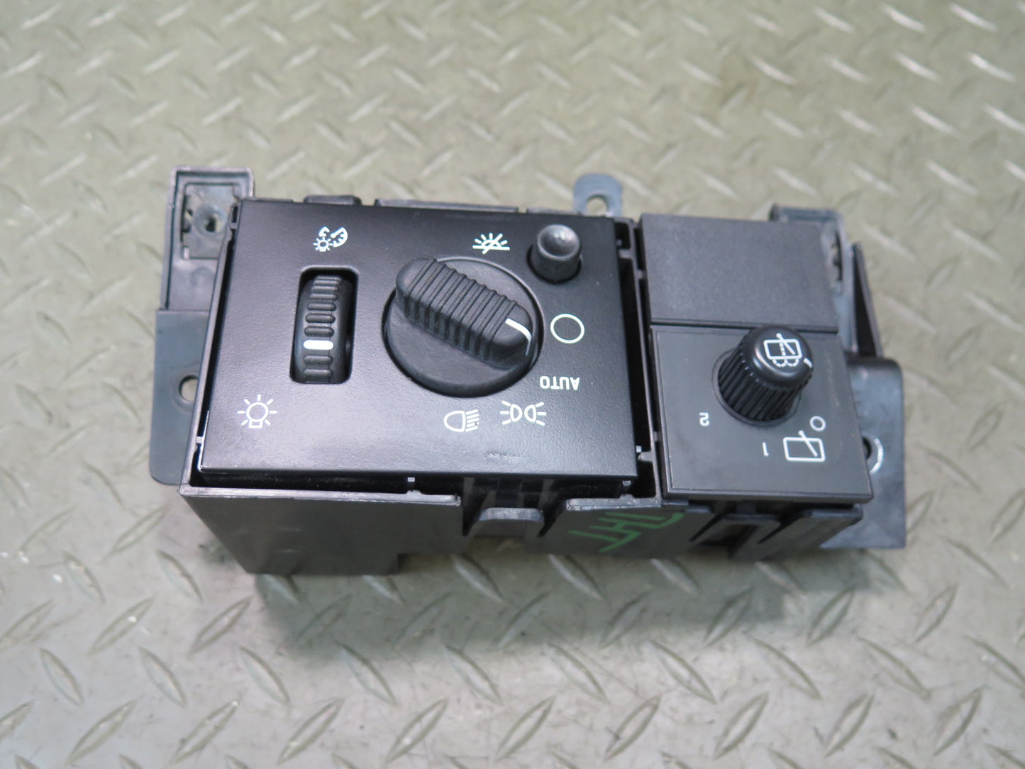 2003-2007 Hummer H2 Headlight Fog Light Lamp Dimmer Control Switch