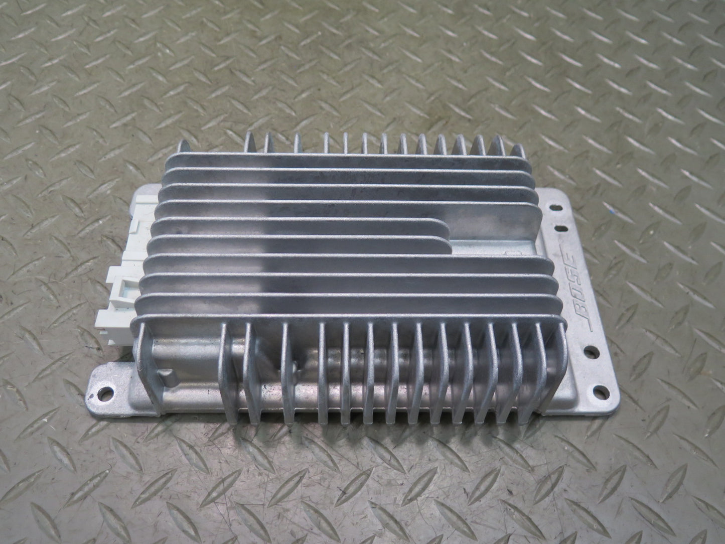 2004-2007 Hummer H2 Bose Radio Audio Amplifier AMP 15267753